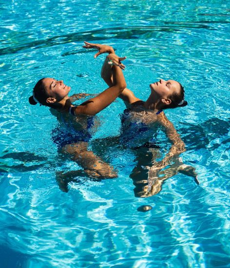 02_belle-ragazze-in-posa-in-acqua-(1)_